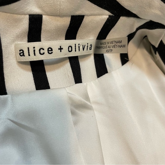 Alice + Olivia Striped Oversized Blazer Black White Size XS - Picture 7 of 13